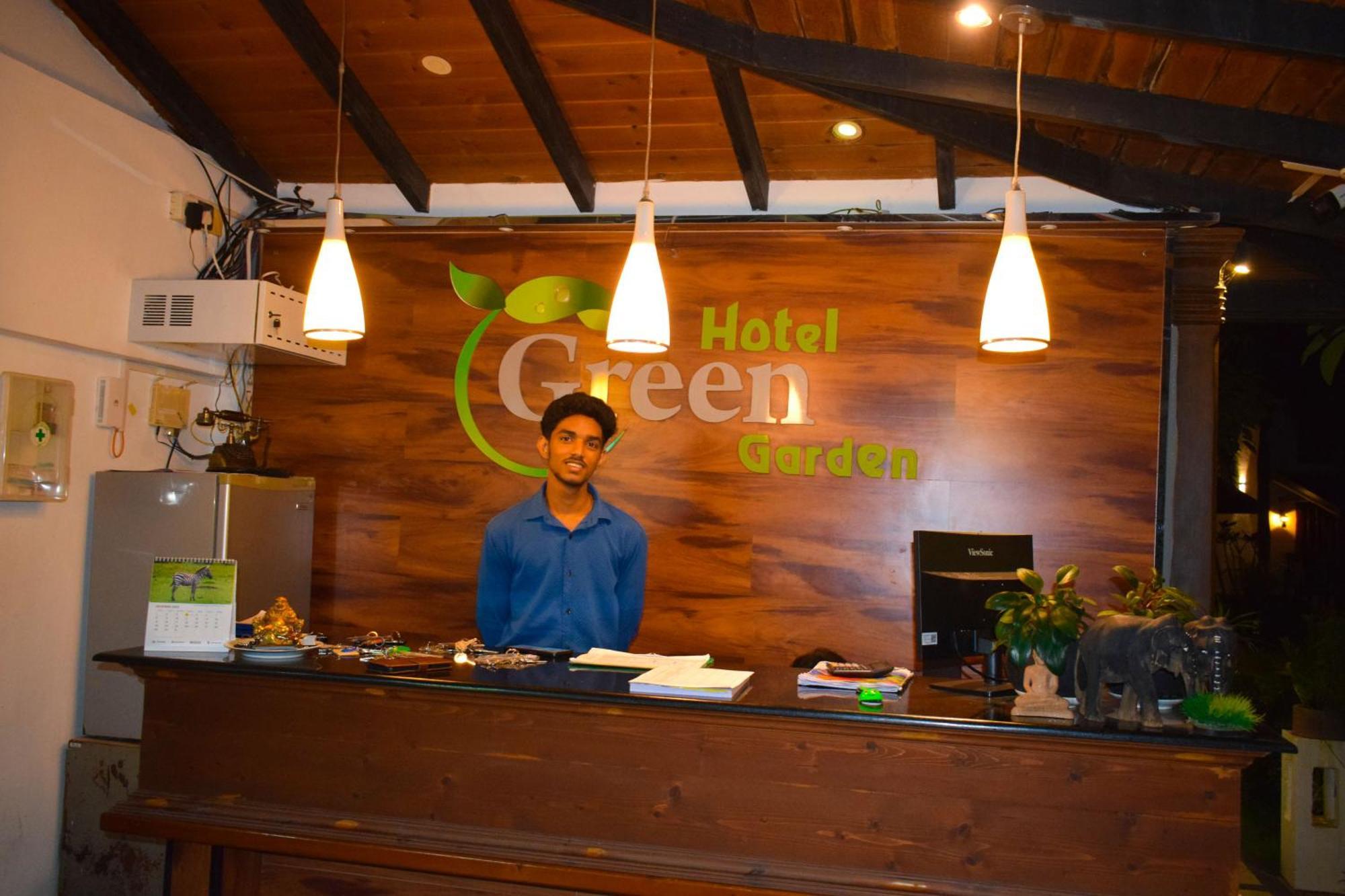 Hotel Green Garden Trincomalee Exterior photo