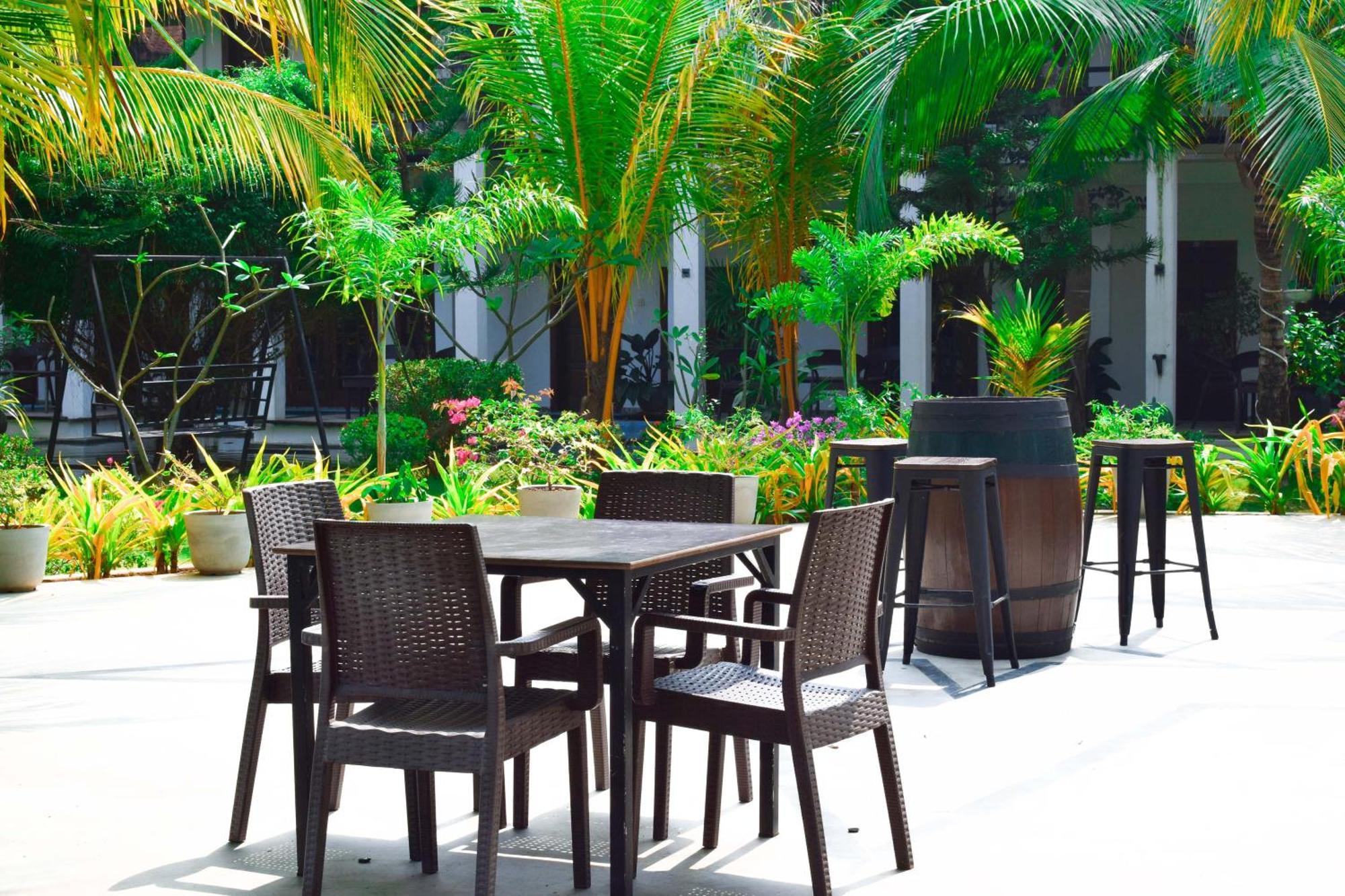 Hotel Green Garden Trincomalee Exterior photo