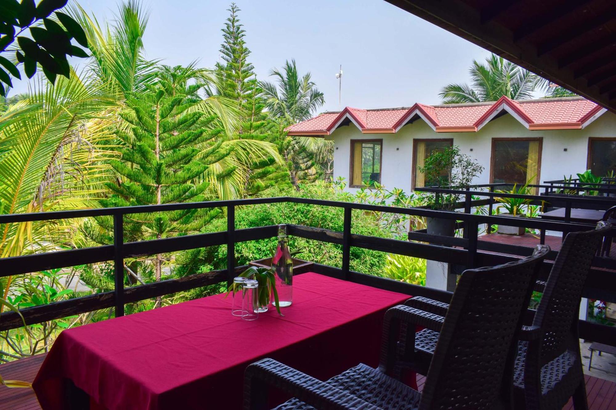 Hotel Green Garden Trincomalee Exterior photo