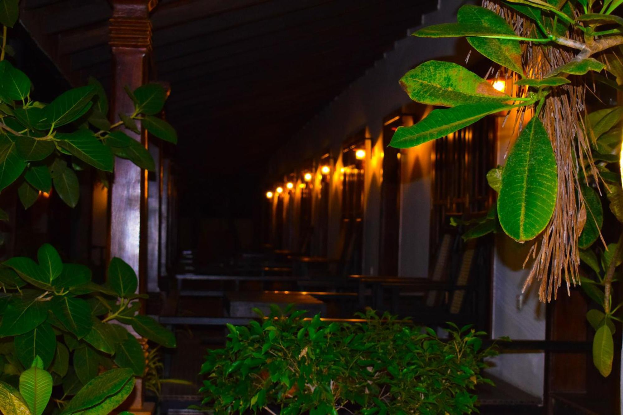 Hotel Green Garden Trincomalee Exterior photo